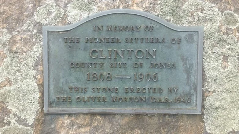 Clinton 22BB.jpg