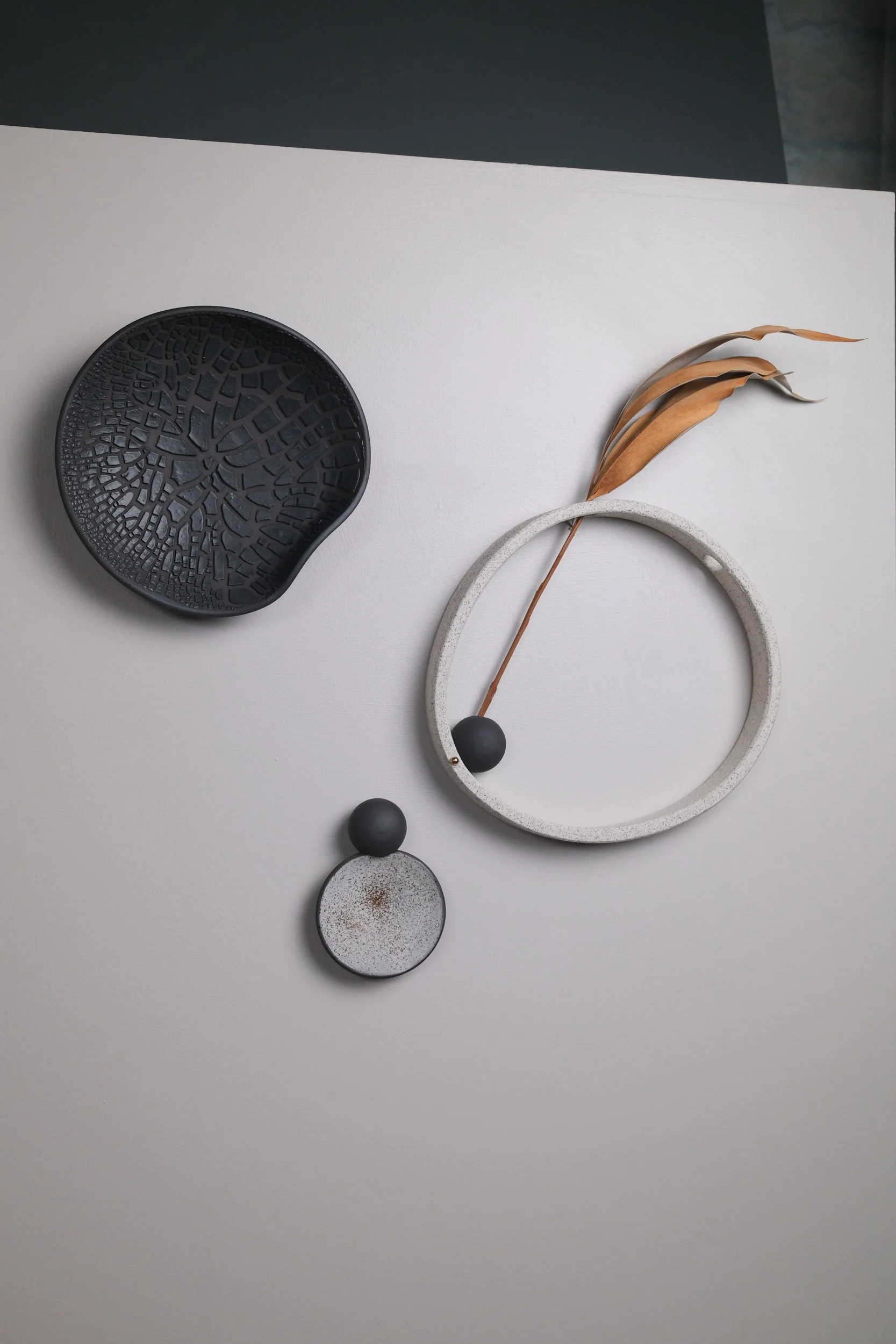 Silken Plate, Small Oyster, Droplet