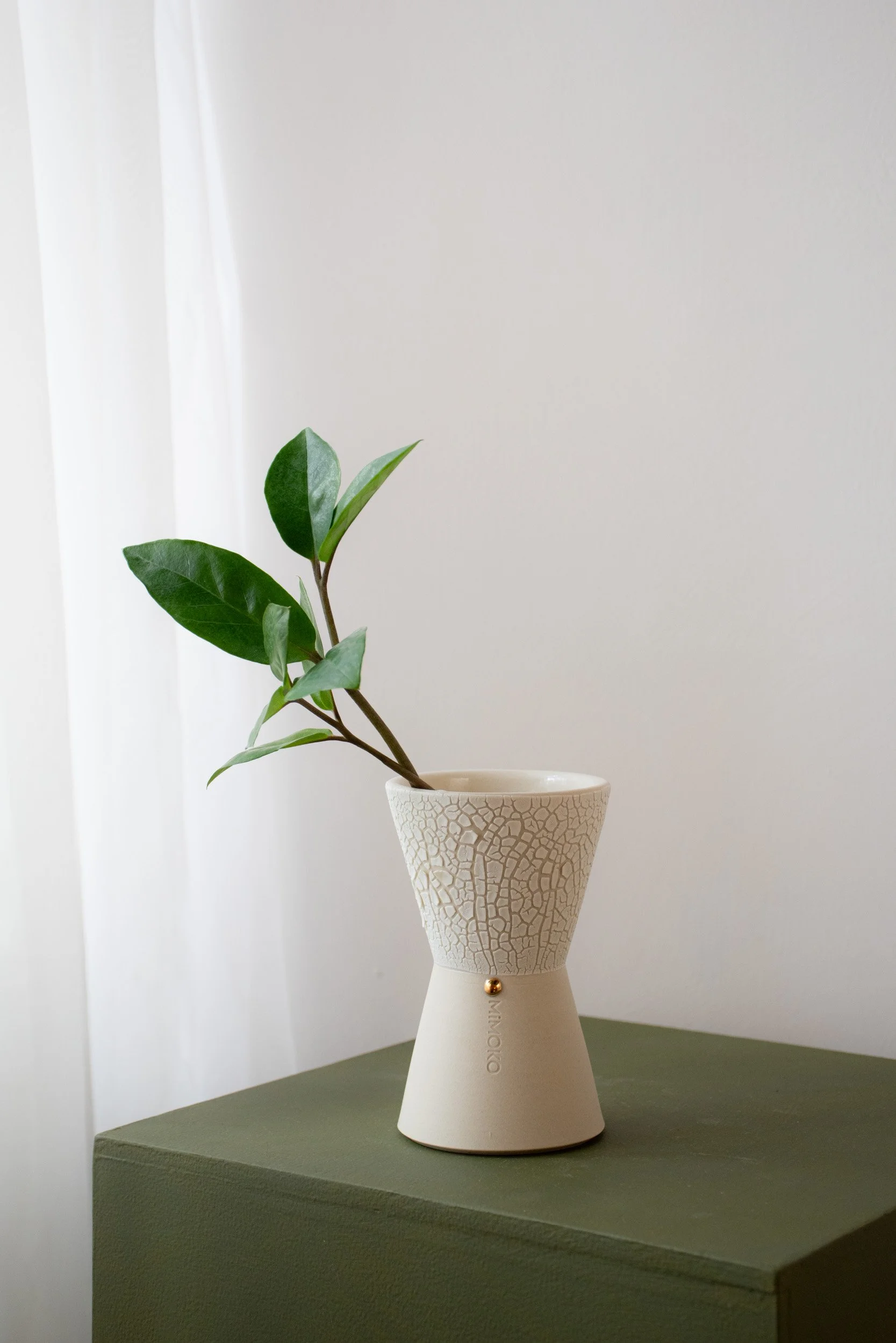 Hourglass bud vase