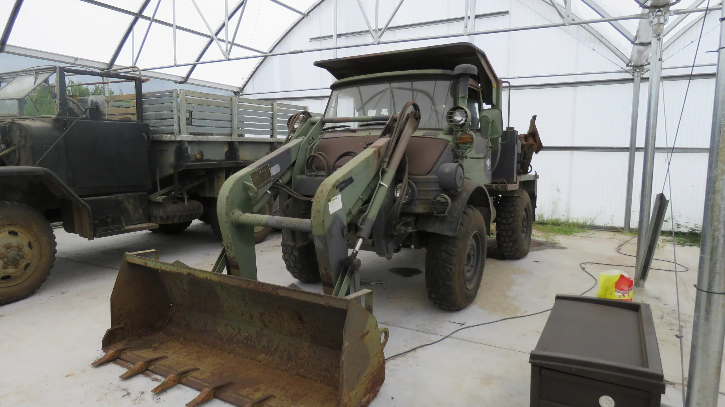 Unimog with Bucket and Backhoe