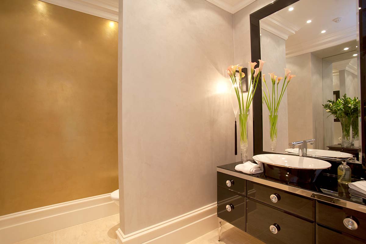 Perlata: ArmourColor Perlata in private bathroom- Credit Armourcoat