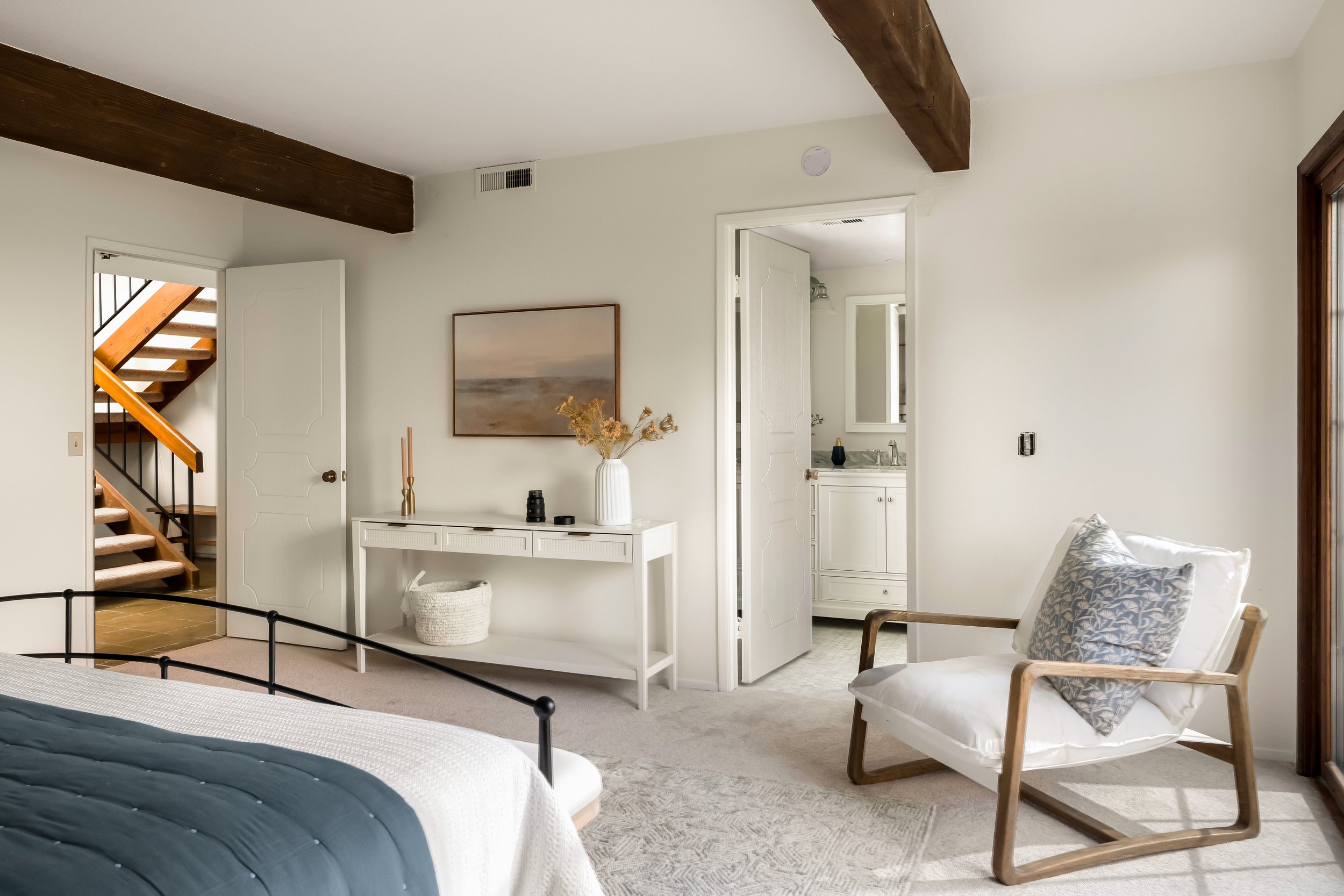 23-A7508253 copy.jpg