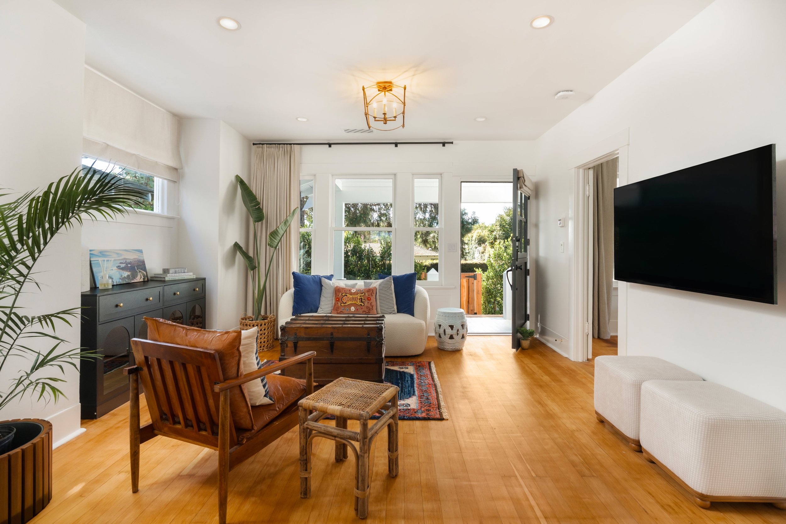 14-A7507745 copy.jpg