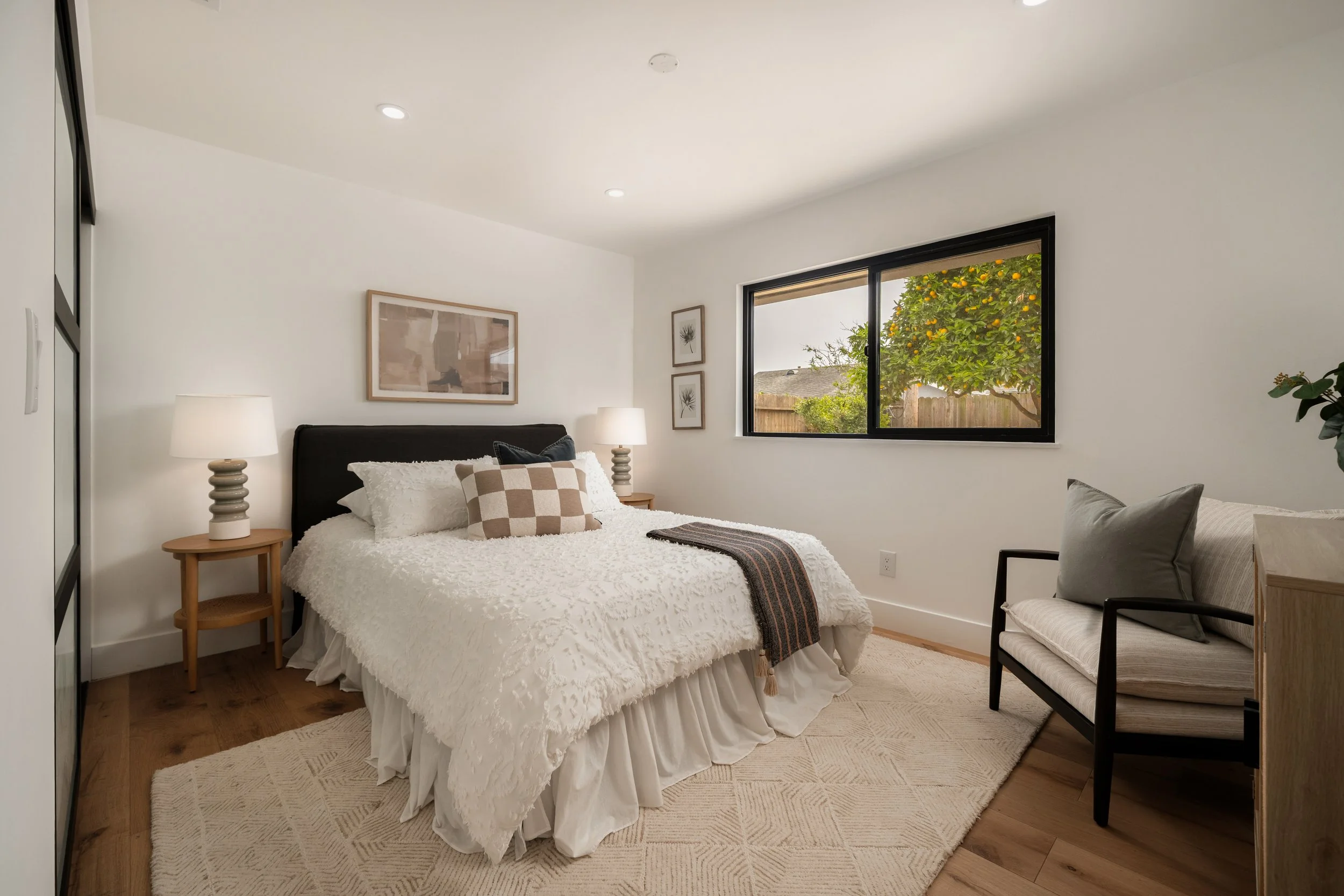 674 Burtis St-6.jpg