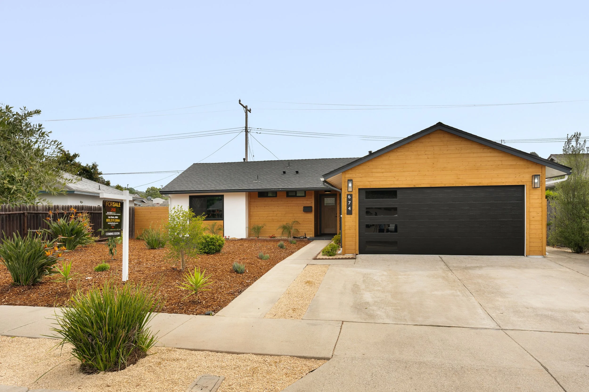 674 Burtis St-14.jpg