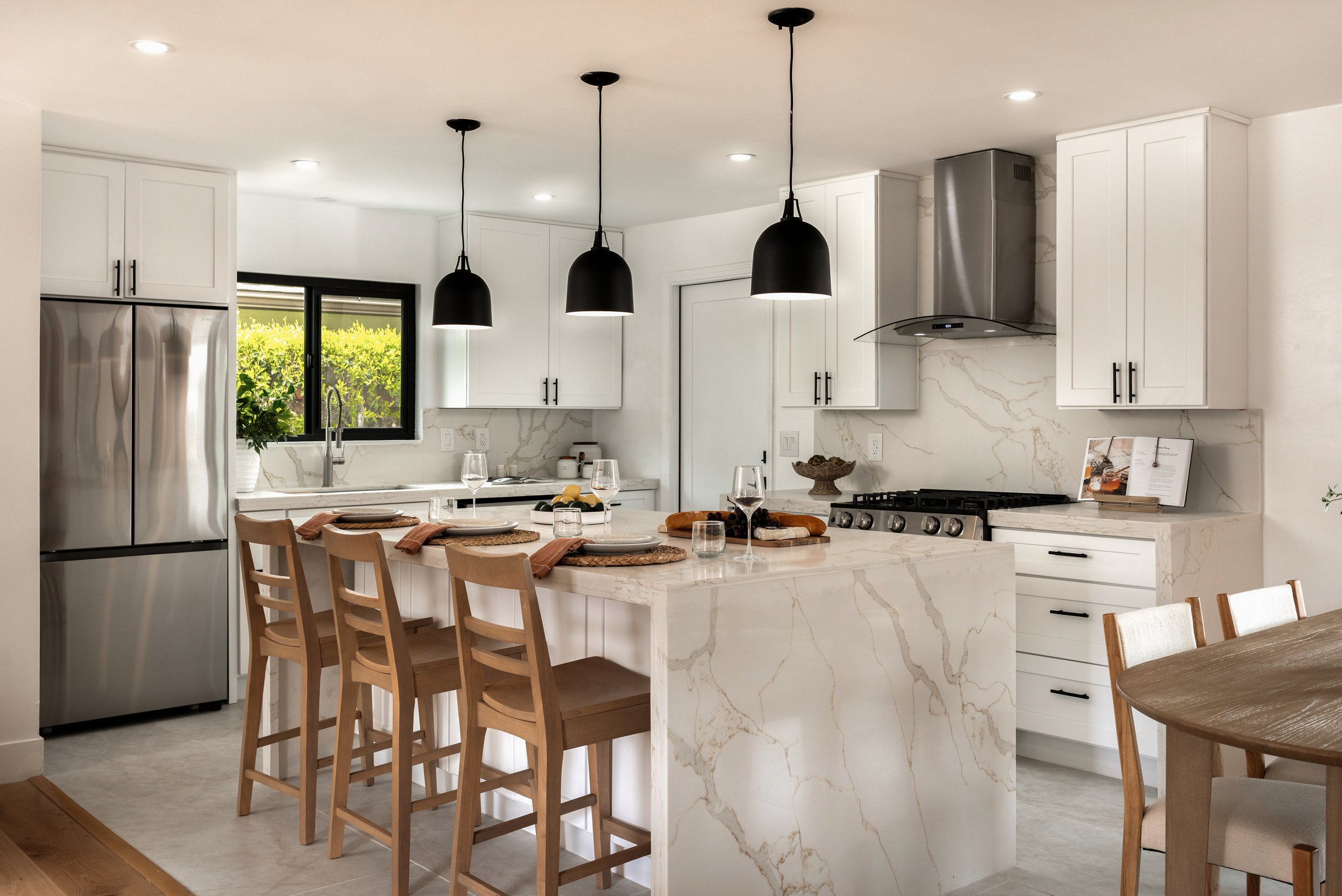 674 Burtis St-19.jpg
