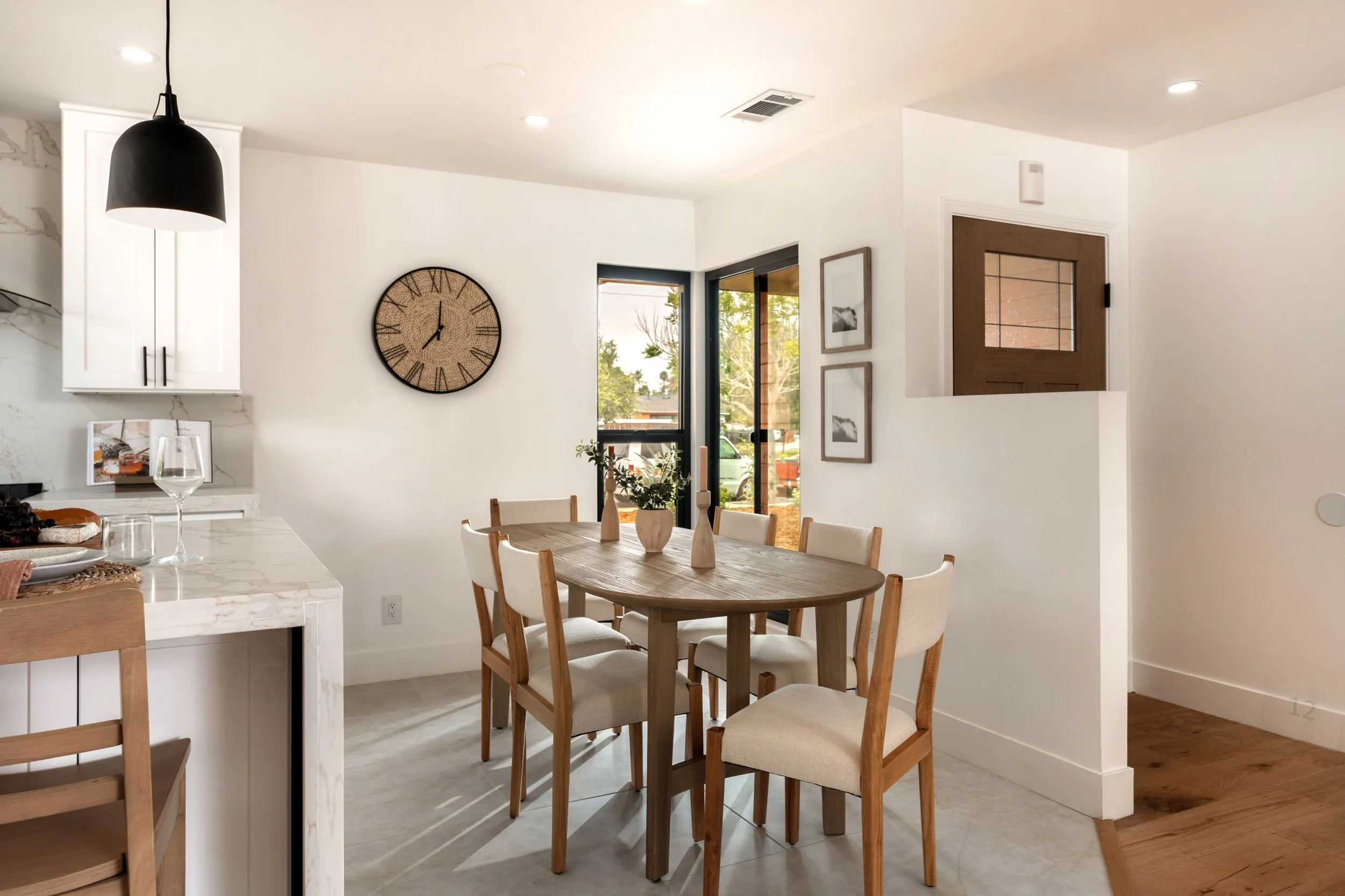 674 Burtis St-20.jpg
