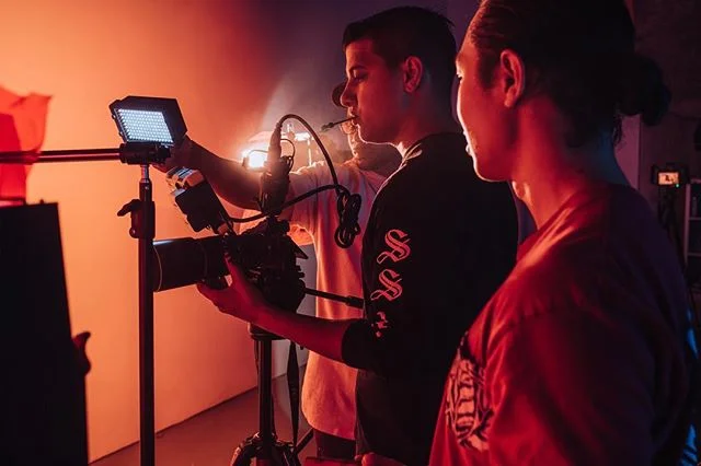 Common goals different talents.  #WeAreAmple #AmpleCreative ----------------------------------------------------#cookelenses#zeisscp2#cookeoptics#arrimini#arrialexa#alta6#alta8#freefly#djiinspire2#djiinspire#djiphantom4#davinci#avidmediacomposer#dron