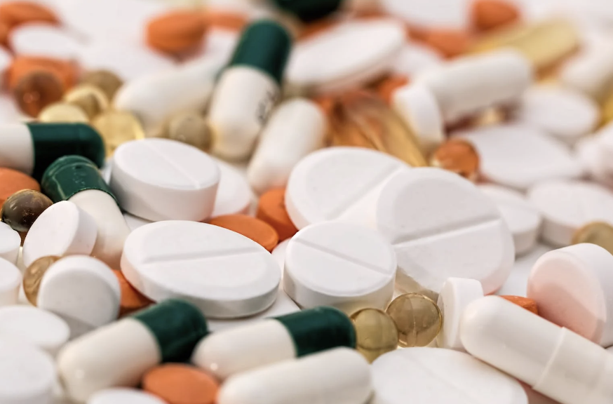 BLOG: THINKING OF TREATING THAT INJURY WITH PILLS AND MEDICINES? THINK AGAIN...