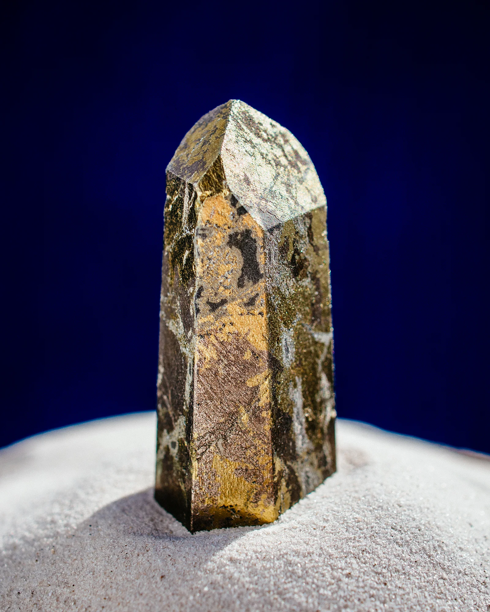 MOCOIA_Cristaux_11_Chalcopyrite_11CALCO_i3.jpg