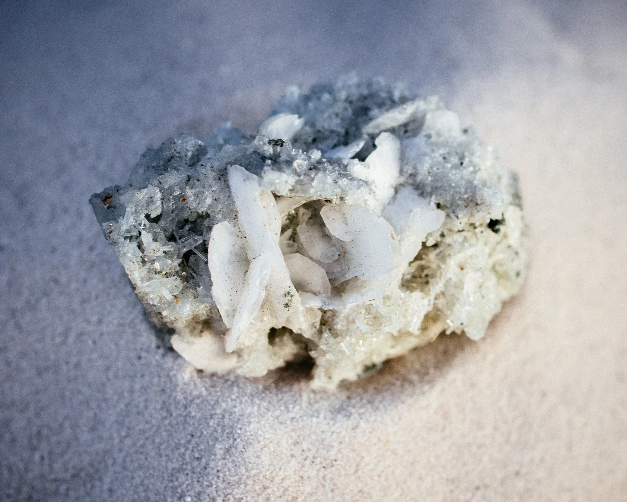 MOCOIA_Cristaux_41_PyriteCalciteQuartz_41QCPYR_i5.jpg