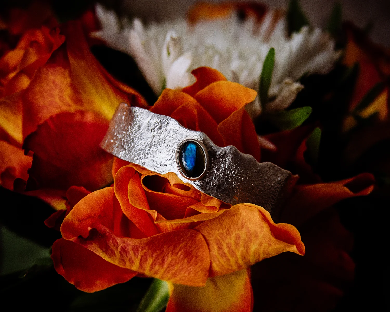 MOCOIA_bracelet_labradorite_1_small.jpg