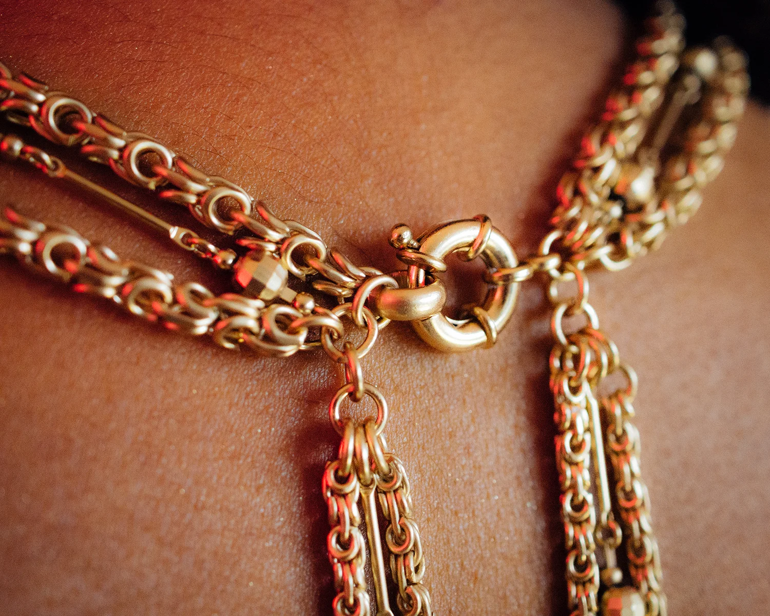 MOCOIA_2019_Petillante_Collier_3Rangs_n1_7_small.jpg