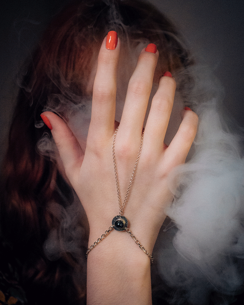 MOCOIA_2019_Meteores_Handlace_BlackStar.gif