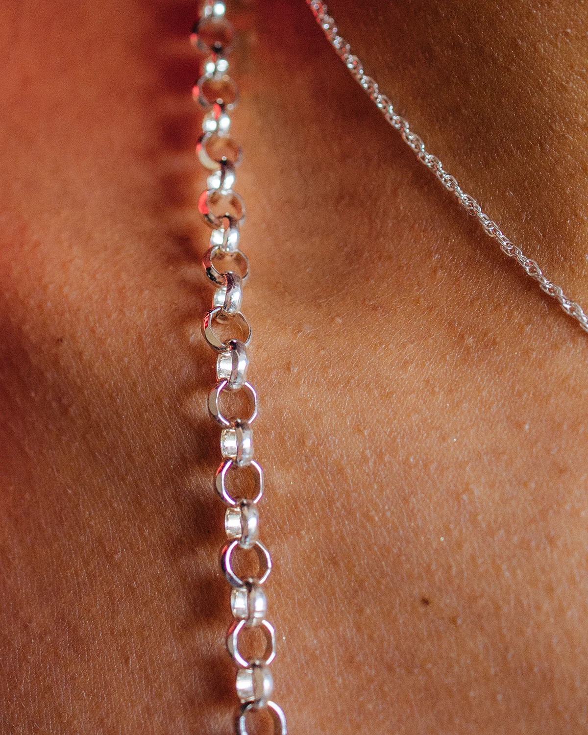 MOCOIA_2019_NudeAndeBold_CollierBracelet_Valiente_8_small.jpg