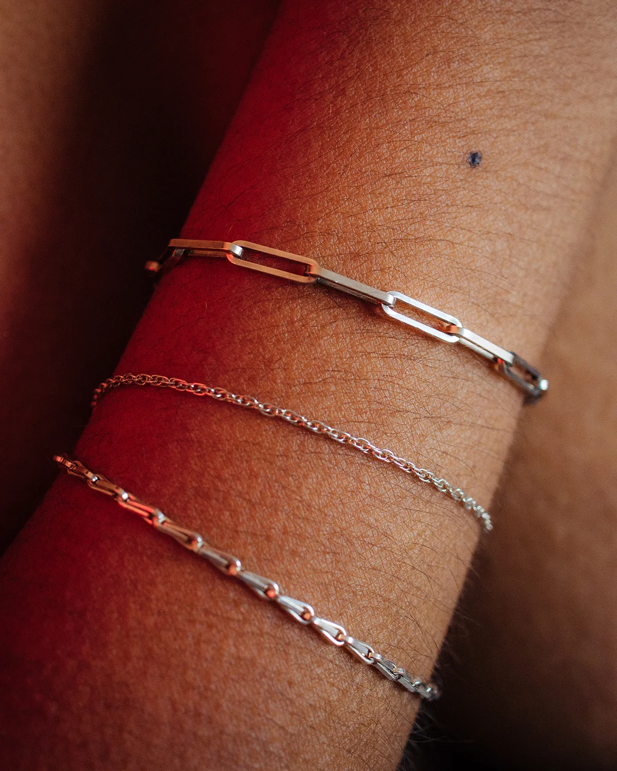 MOCOIA_2019_NudeAndBold_Bracelet_ADeuxEtRectangleDOr_2_small.jpg