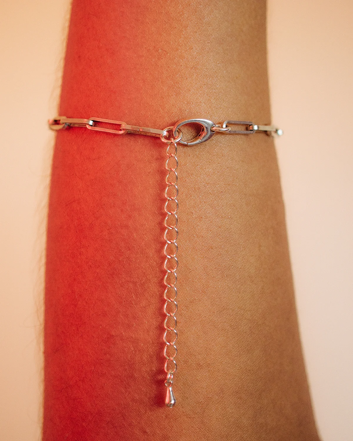 MOCOIA_2019_NudeAndBold_Bracelet_RectangleDOr_Fermoir_small.jpg