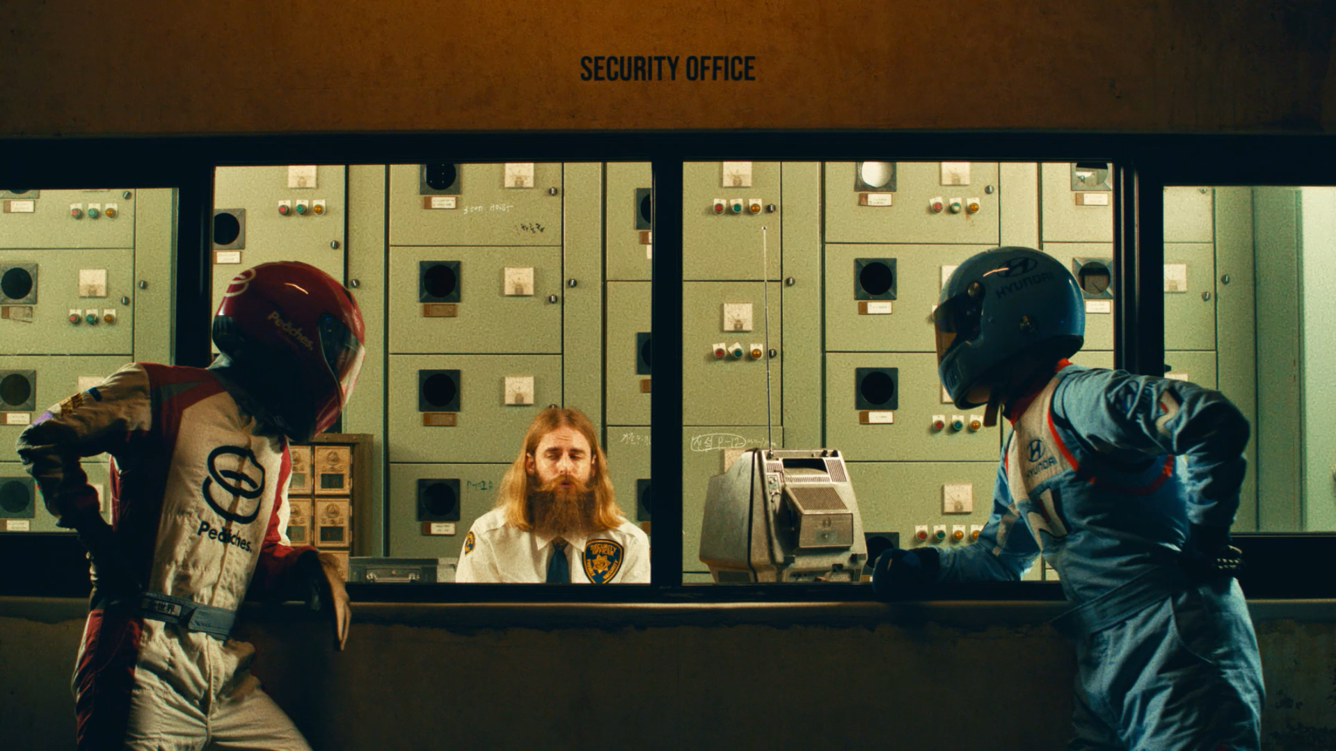 [Hyundai I Peaches.] N Universe. 0802_Insta-0002.png