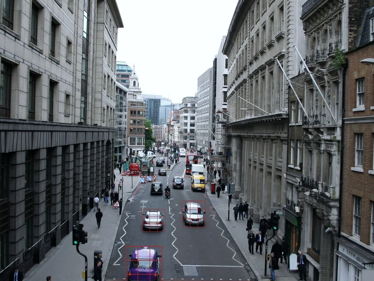 Street scene analysed by AI video analytics