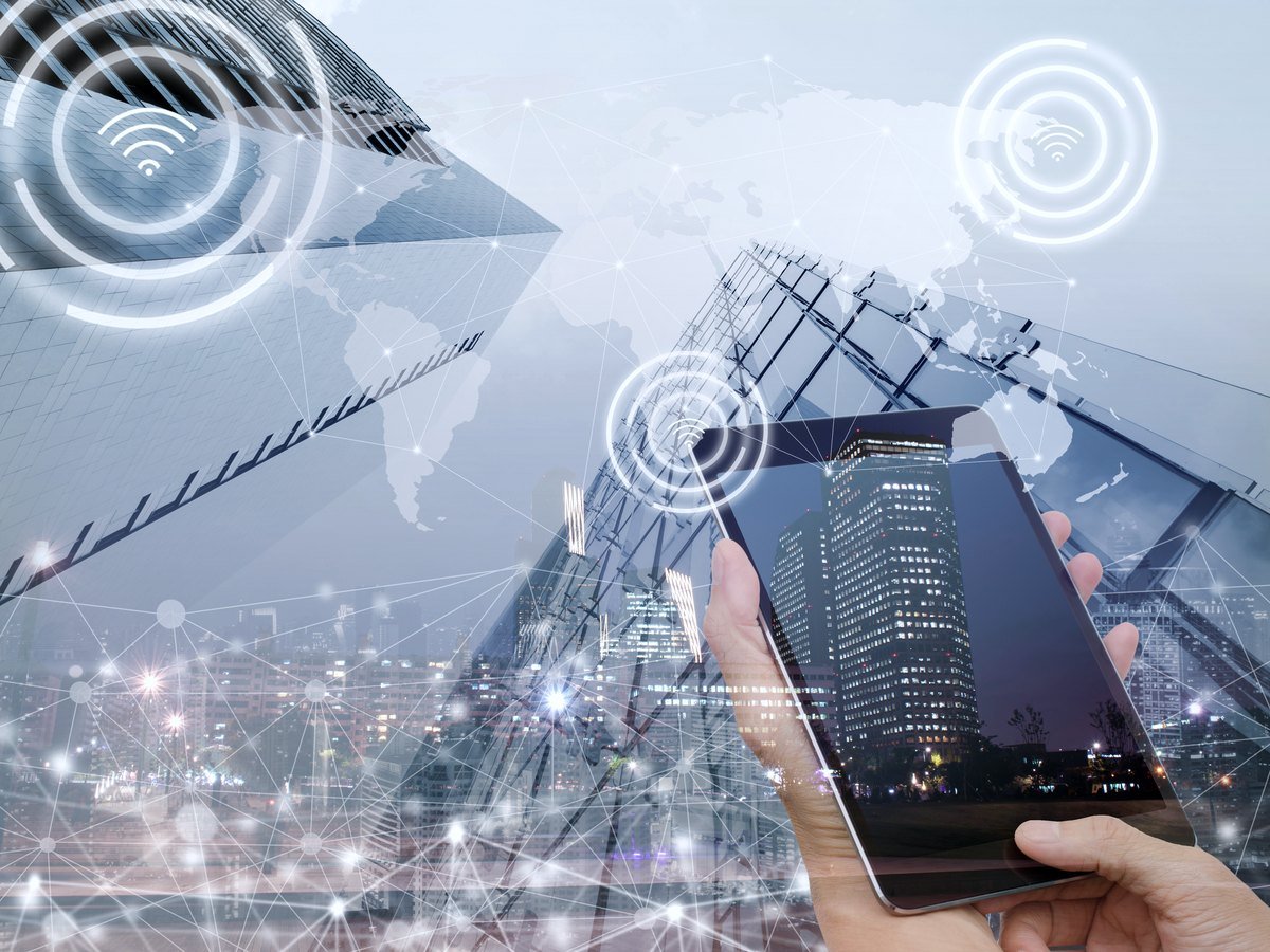 Wireless device connectivity across a city