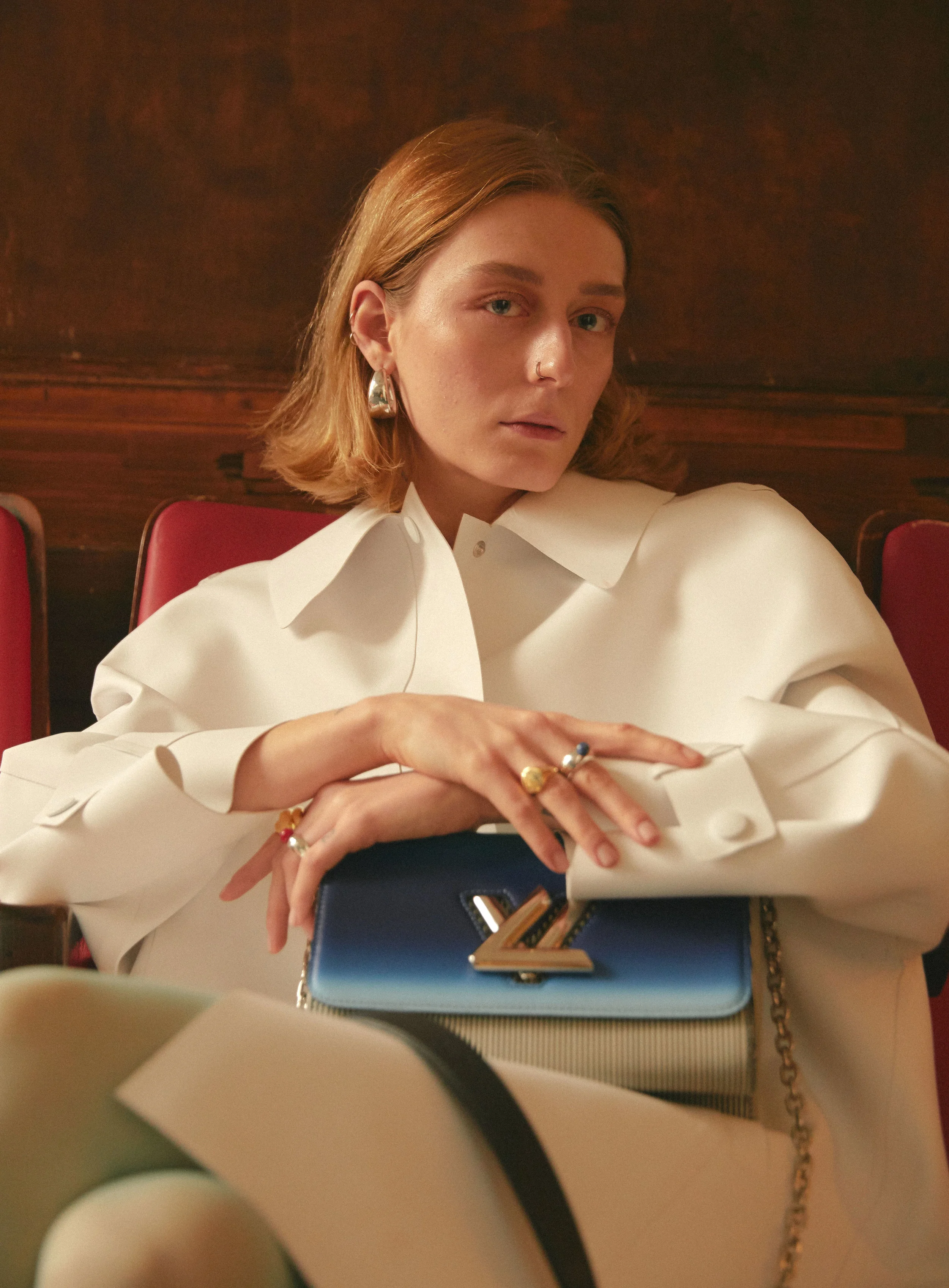 Vogue_2019_01_1114342_sRGBB_Low.jpg
