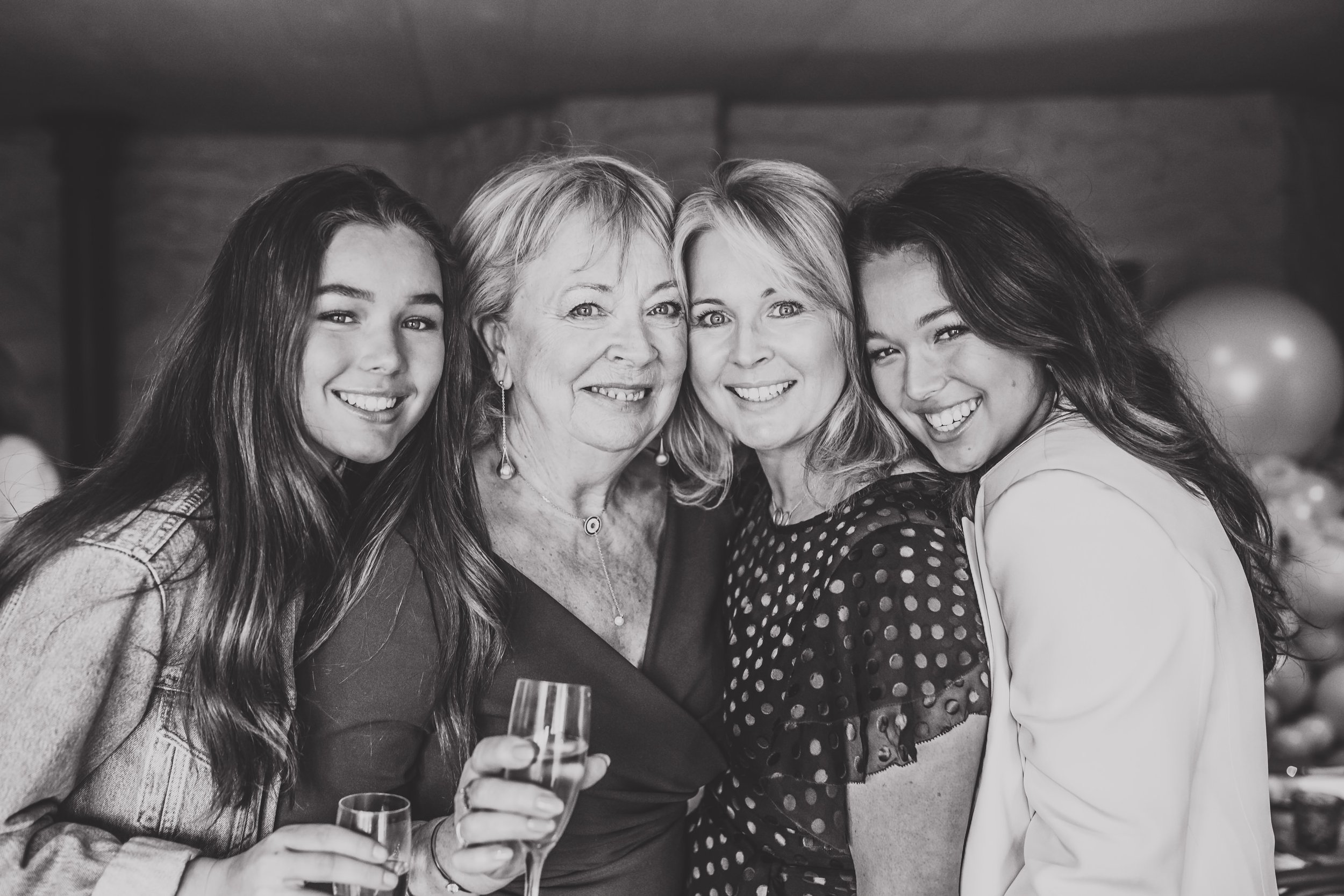 9_party_photographer_tunbridge_wells_the_beacon_photo_shoot_sevenoaks_emily_butters_photography.jpg