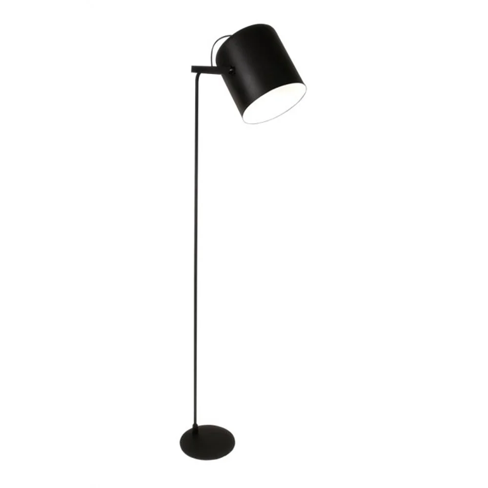 Lampara COCA Color: Blanco o Negro Altura: 156 cm $6820* Precio en efectivo.