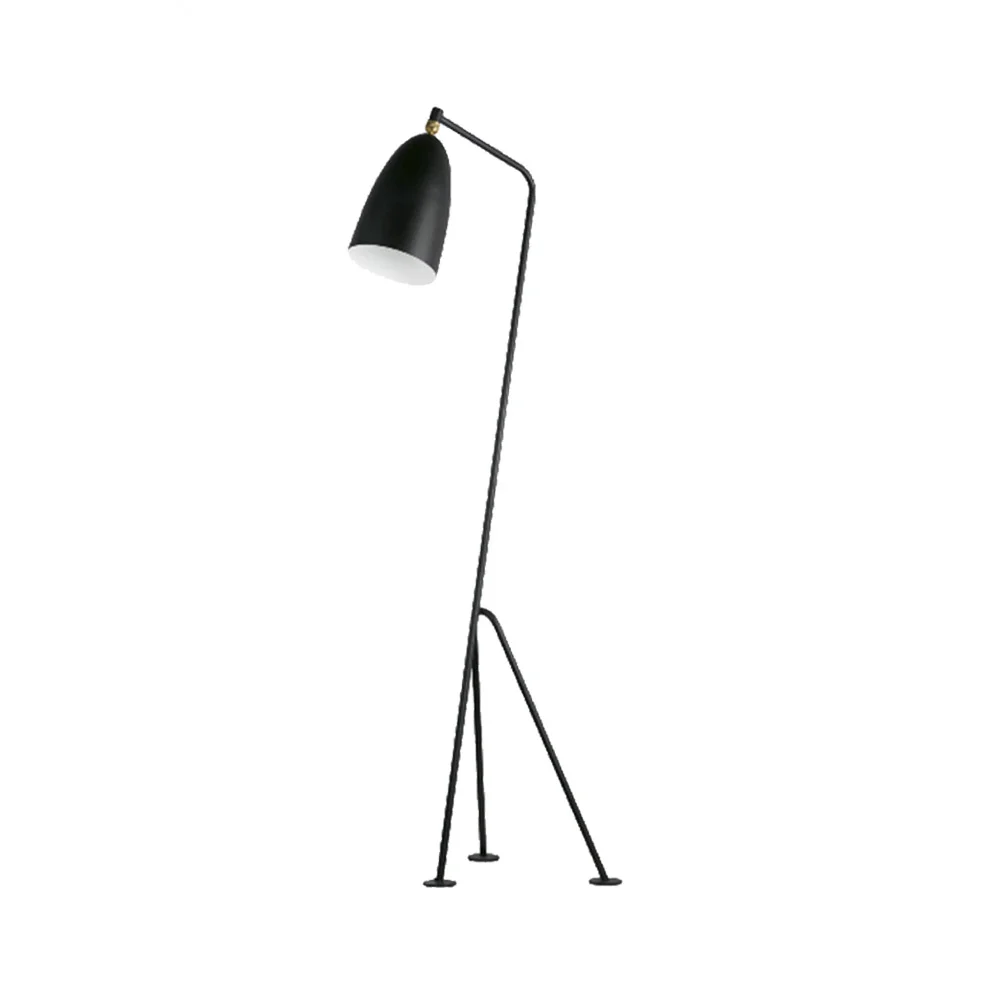 Lampara MALLORCA Negra Altura: 127 cm - $5670* Precio en efectivo. Altura: 165 cm - $6940* Precio en efectivo.