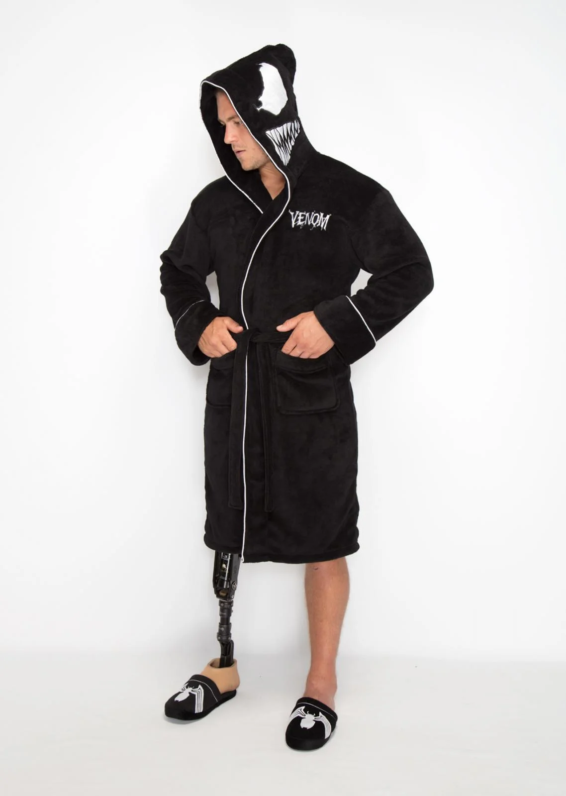 Venom_Robe_1.jpg