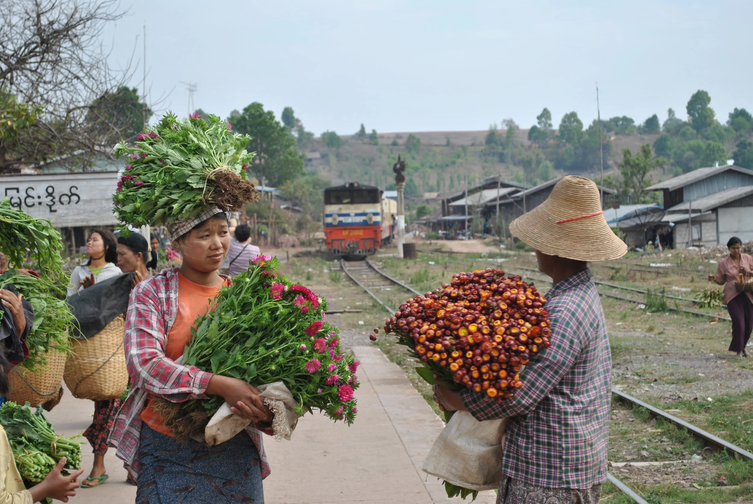 DEFINING HAPPINESS FROM KALAW TO INLE - MYANMAR