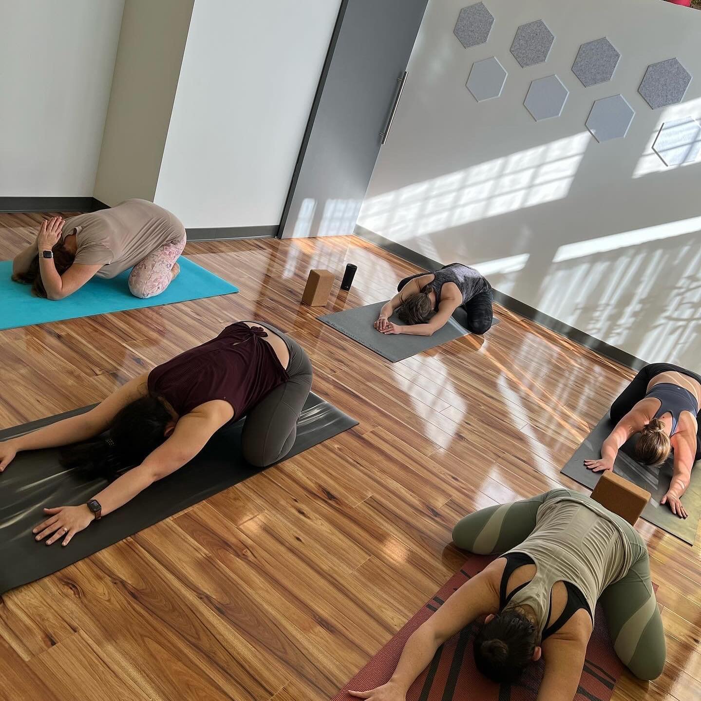 Community Yoga- Fri 6:30pm
$10 for non-members 
End your week with some relaxing stretching and breathing. It&rsquo;s the perfect Friday night treat. 

#yoga #hellosunshineyoga #cincinnatiyoga
