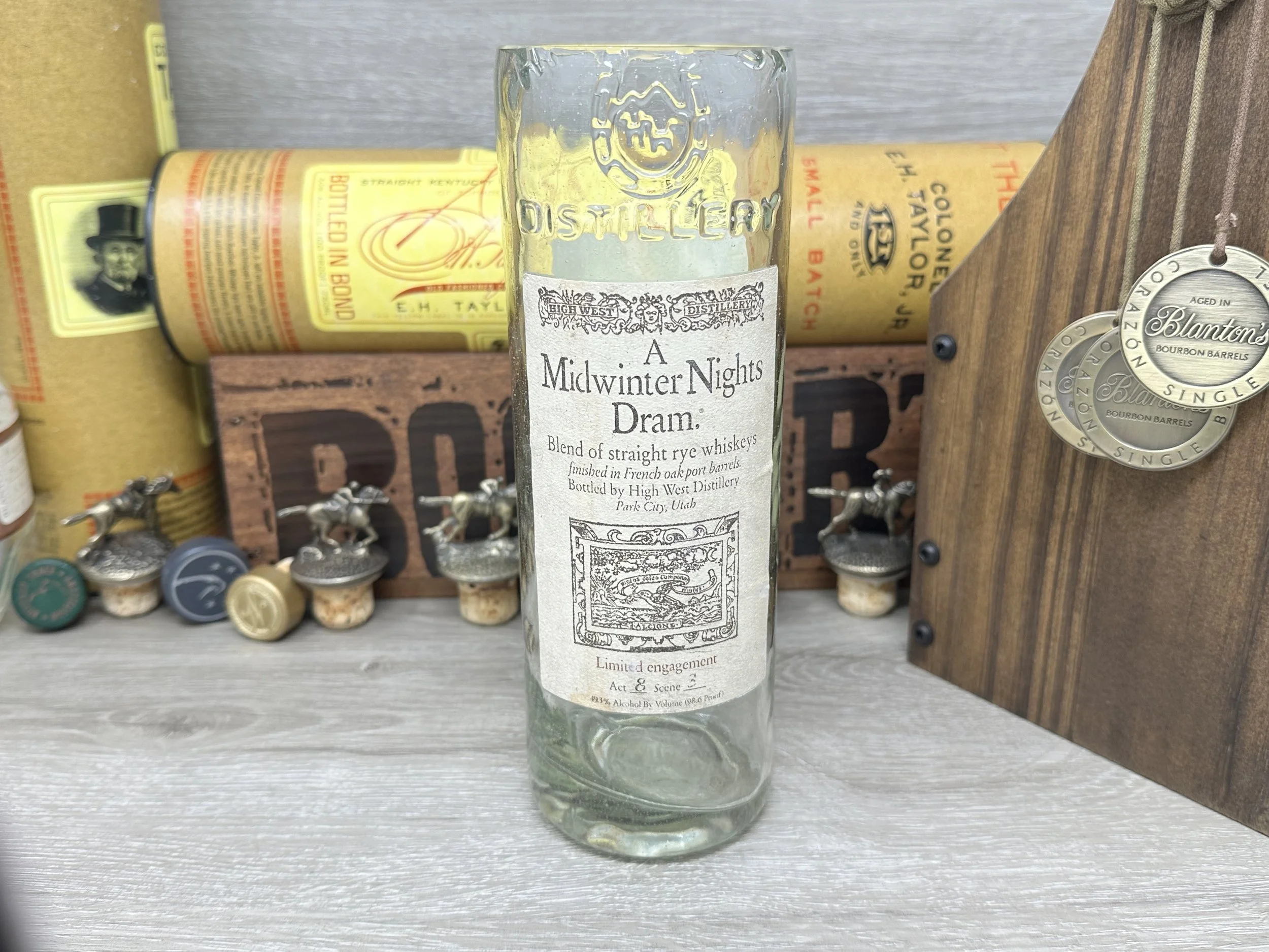 A Midwinter Nights Dram: Act 8, Scene 3 Candle