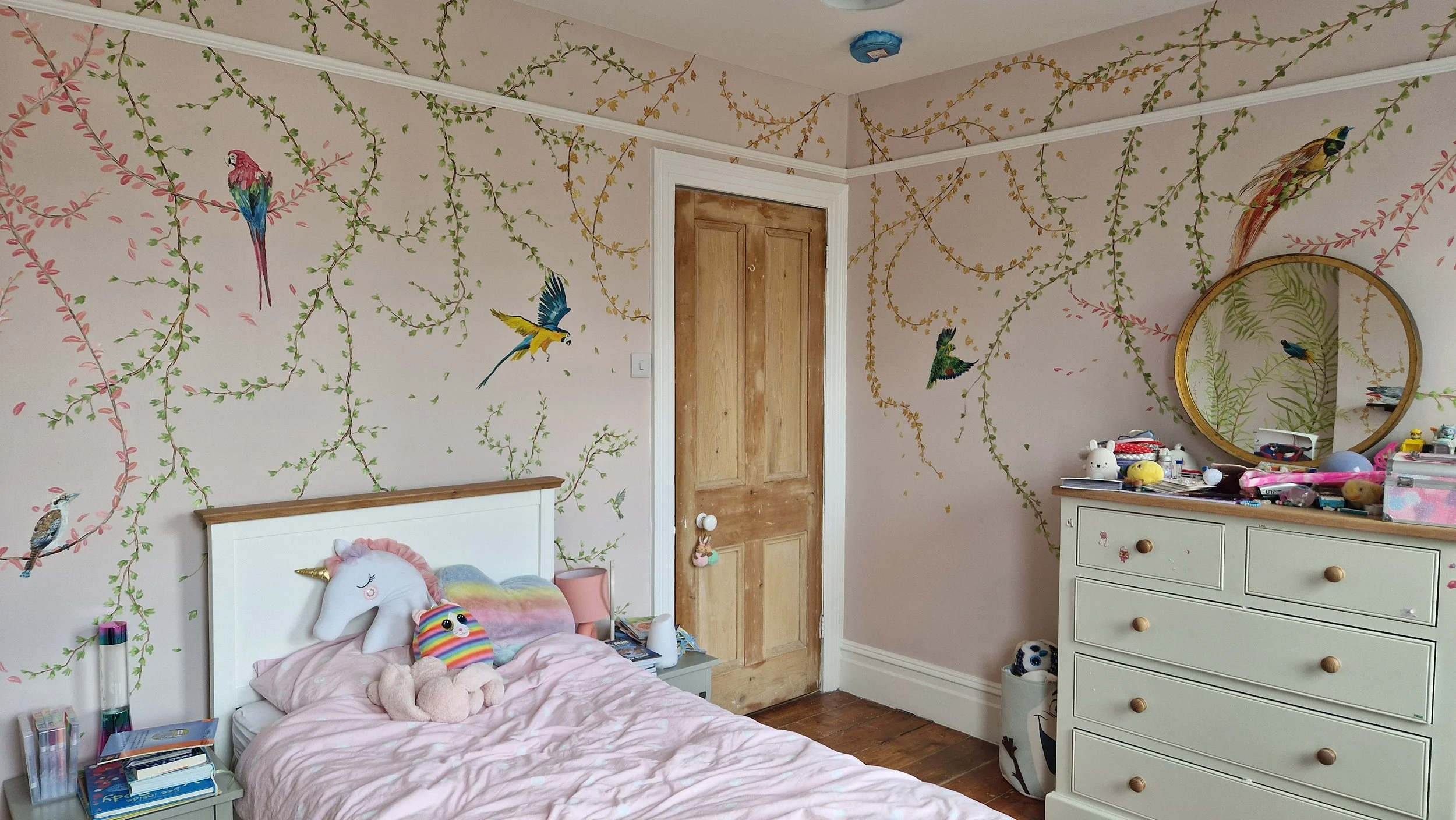 bedroom wall corner 2 25.jpg