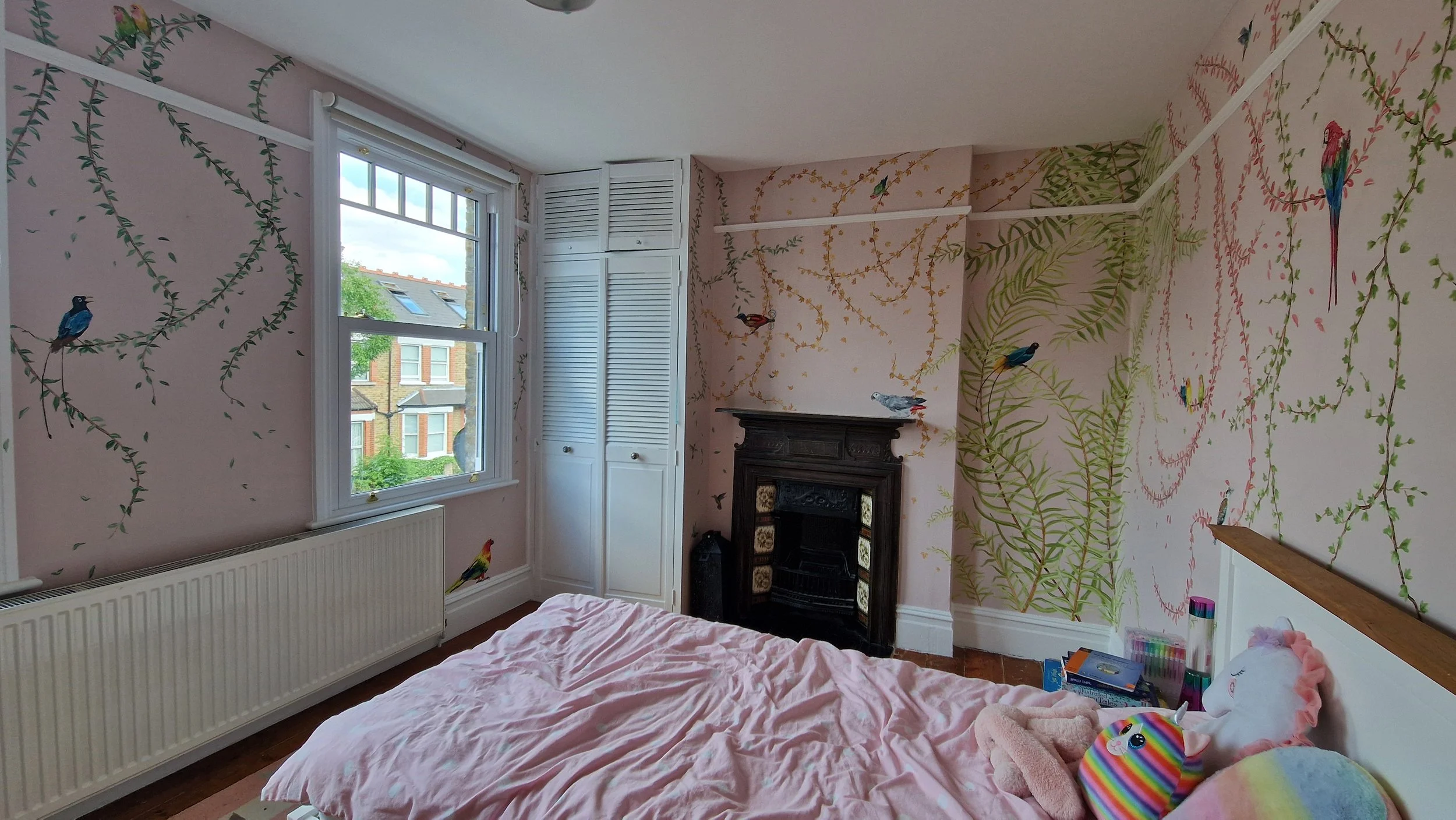 bedroom wall corner 3 25.jpg