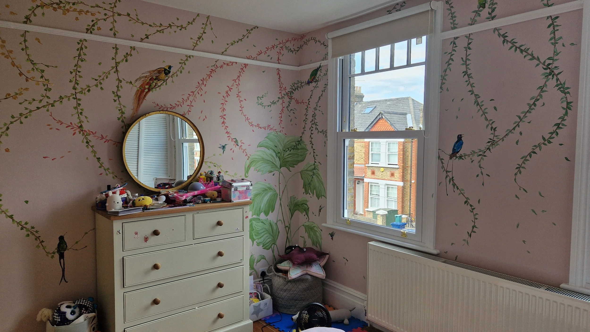 bedroom wall corner 4.jpg