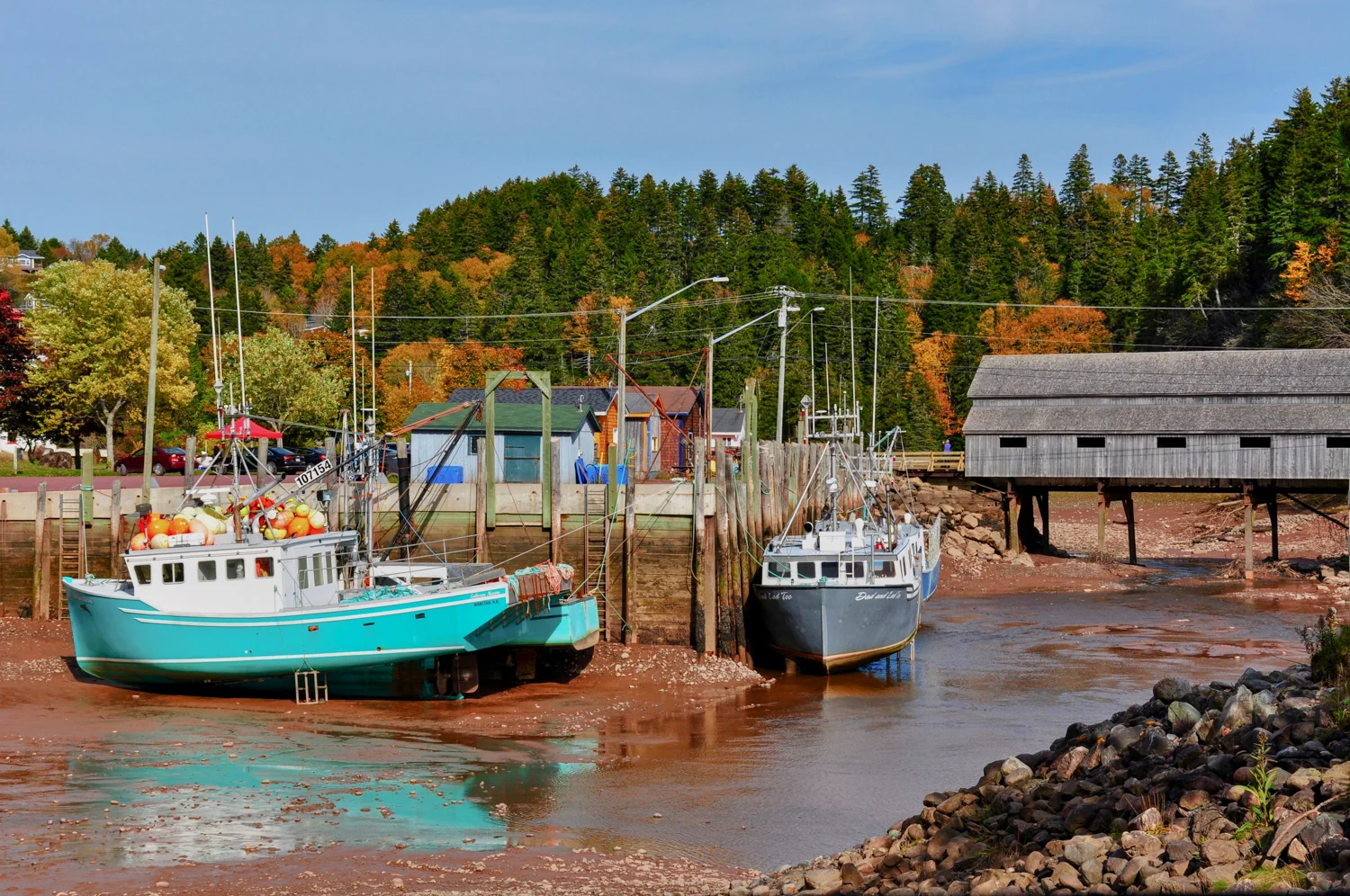 Saint Martin's harbor at low tide, beside their famous covered bridge.
