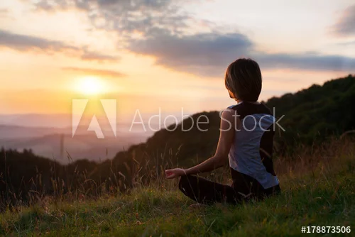 500_F_178873506_4RQXPrSLtEPjr81SKyDAKstySSKR2LSw.jpg