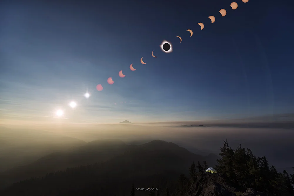 StarStaX_SunEclipseTrail22b.jpg