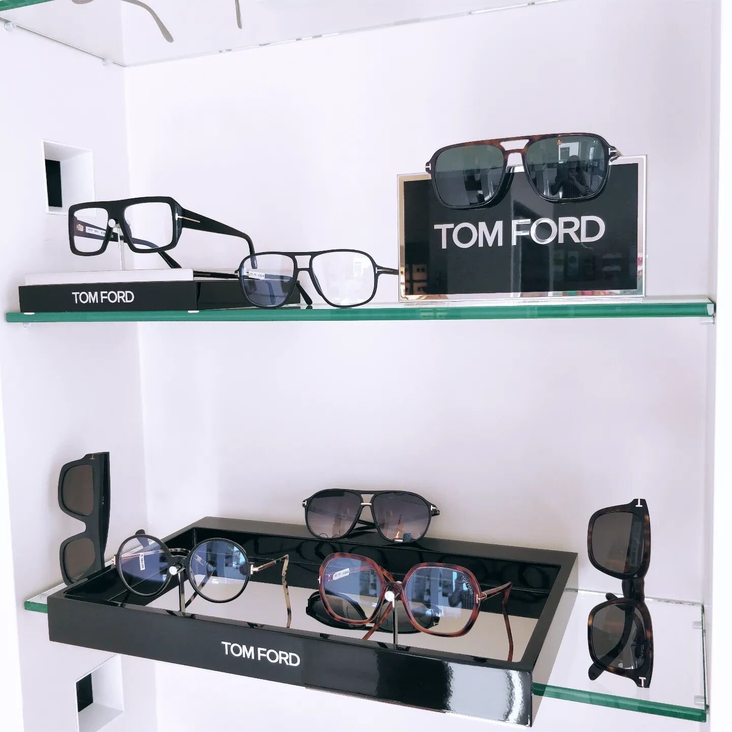 Nieuw in de winkel: Tom Ford 😍
#tomford #tomfordeyewear #ss24 #new #optical #sunglasses