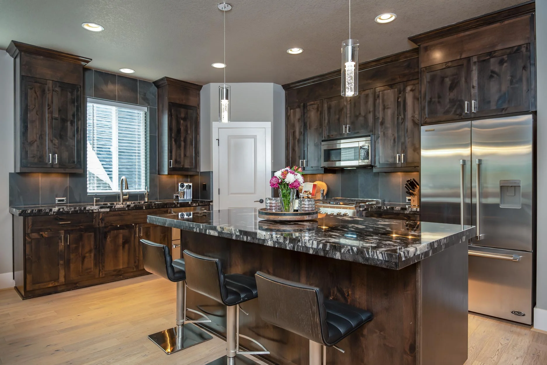 Gecho_Homes_Janssen_Ridge_Kitchen.jpg