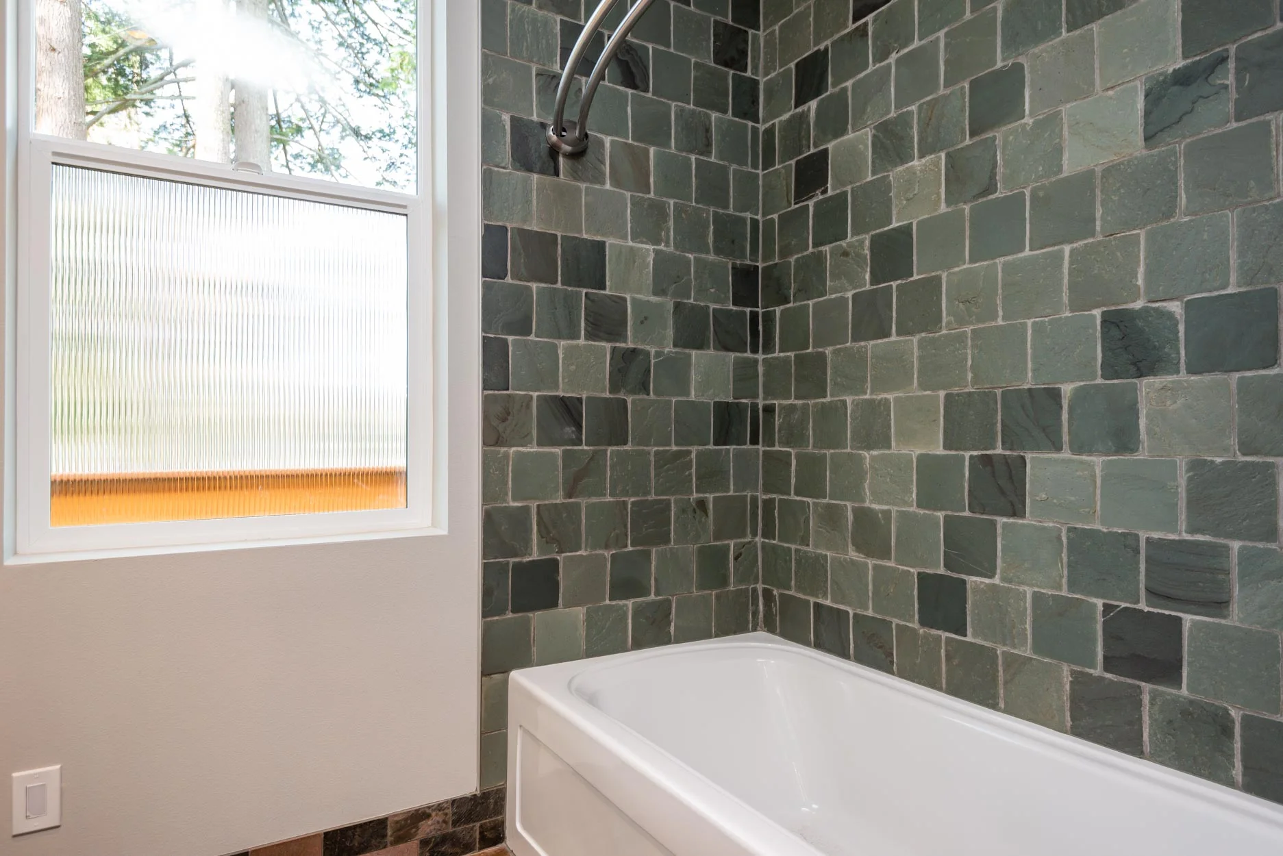 Gecho-Homes-Stone-Tile.jpg