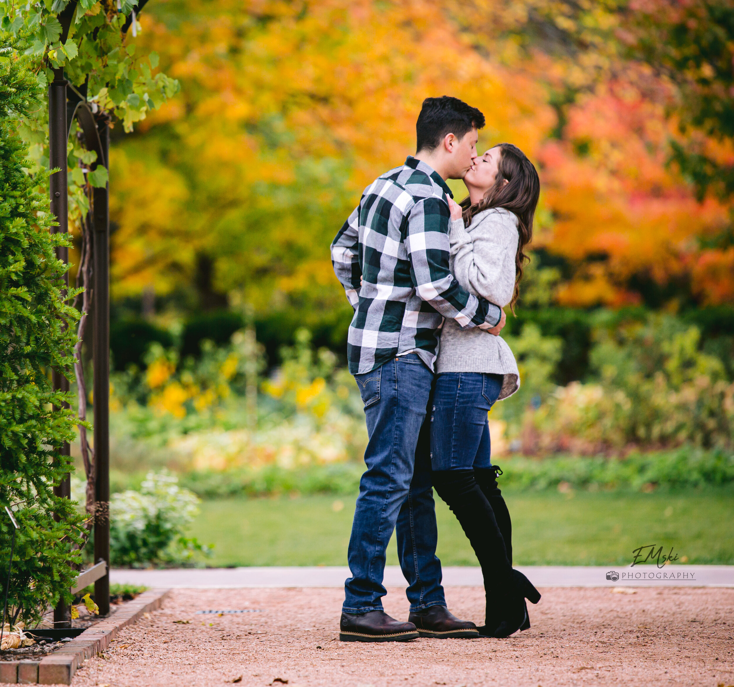 Chicago Engagement Photography - Cantigny Park in Wheaton IL