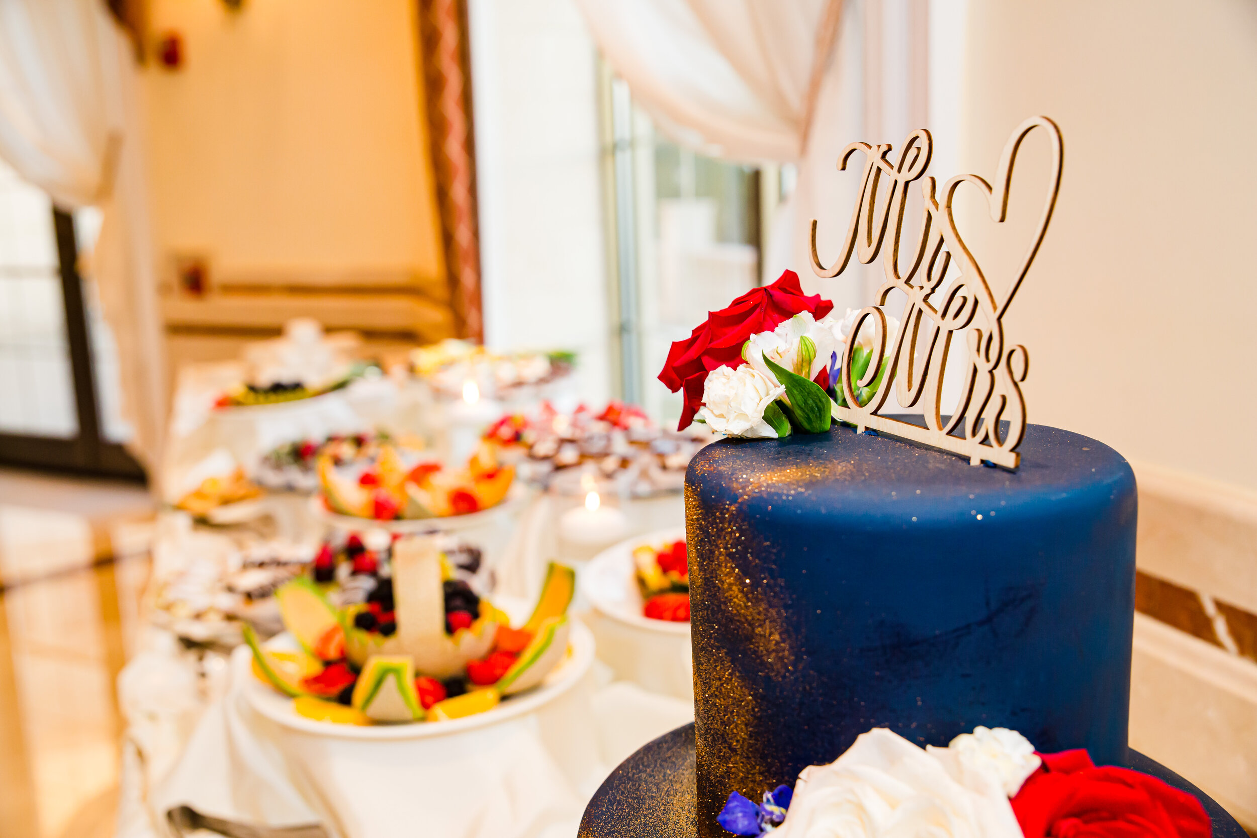 Wedding Cake Ideas | Chicago Wedding Photographer | Algonquin Il Wedding Photographer