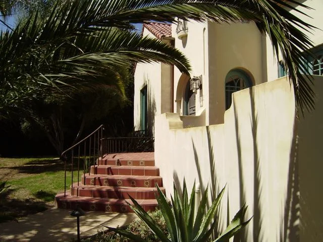 UL -04 STAIR DETAIL.jpg