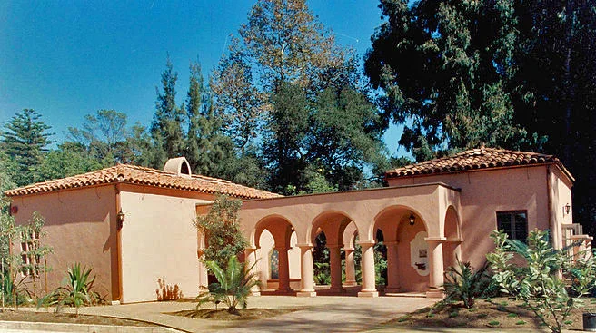 LOTUSLAND VISITORS PAVILION