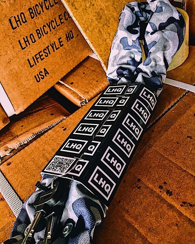 SnowCamo Bicycle Chain Lock + Mini ULock | NYC Street Level Bike Lock | Order Online $39.99 USPS / UPS Shipping Included @SingleSpeedBicycle.com #LHQ #Bicycle #BikeLock #NYC #SingleSpeed #FixedGear #SnowCamo #Bike #Chain #Lock #ULock #Security #Urban
