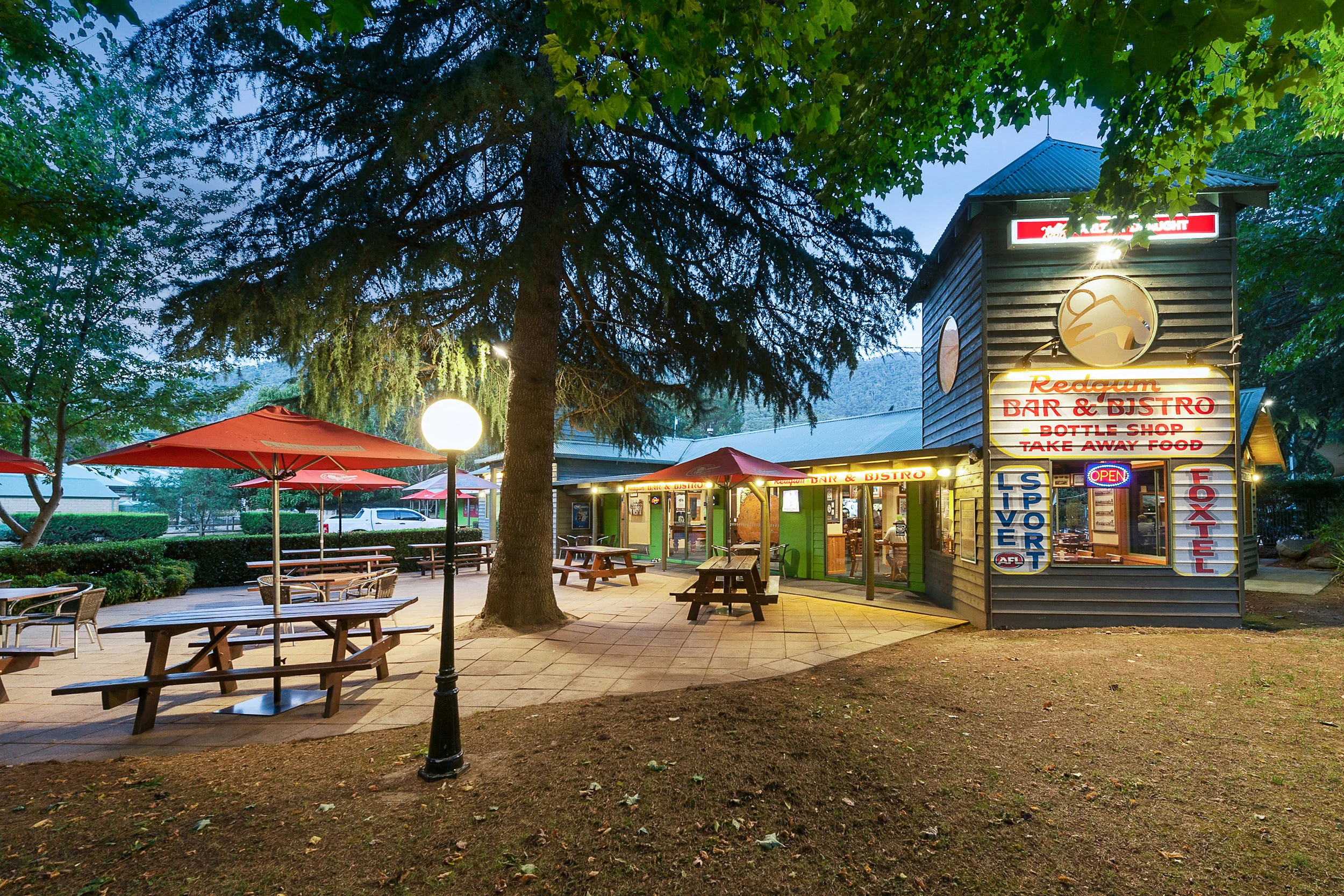 Harrietville Hotel Motel, 169 Great Alpine Road.