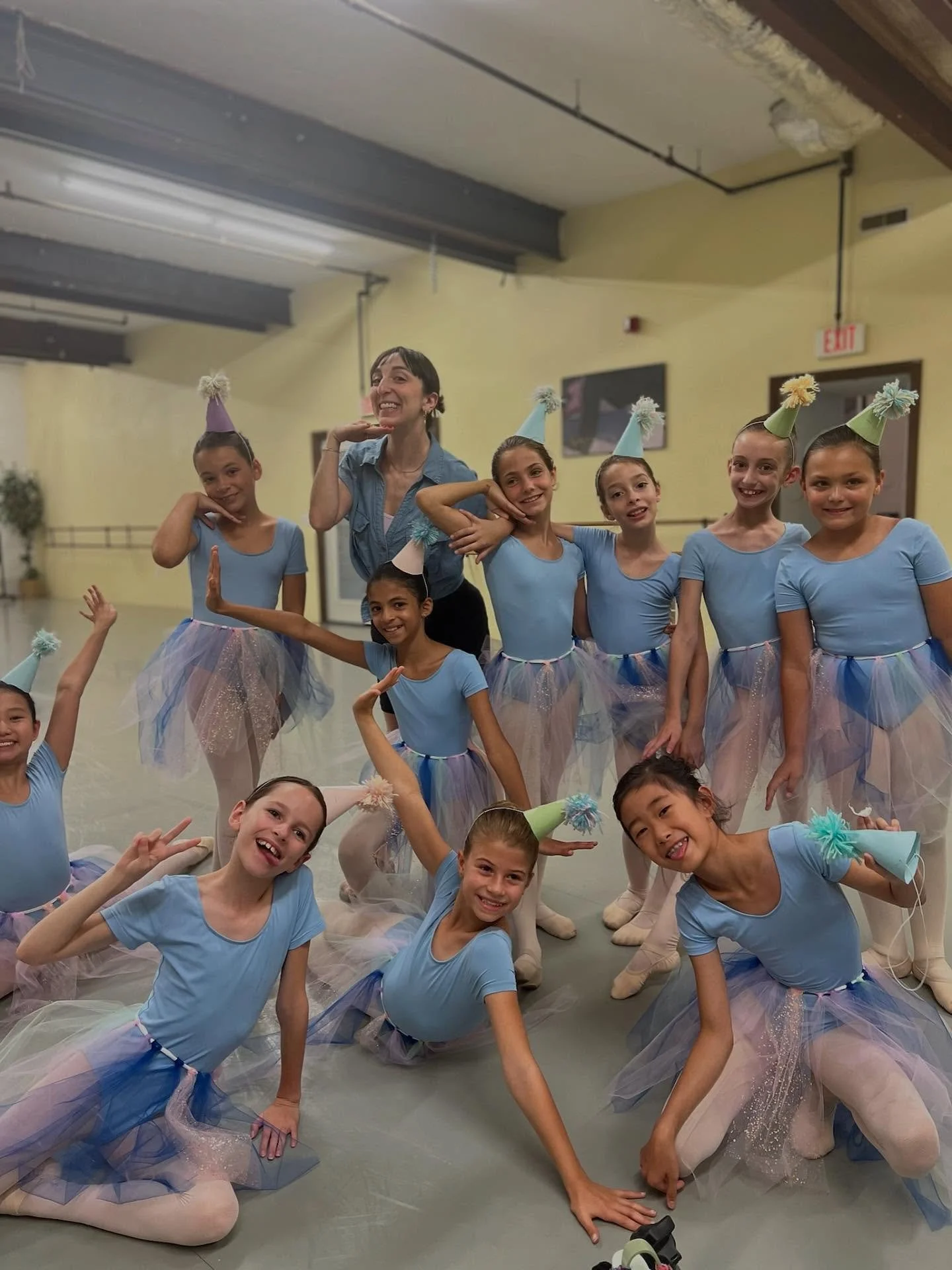 A happy group of summer dancer harlequins in their self made costumes 😍

🏡 ASB is hosting an Open House on September 3rd from 4-6 featuring FREE Ballet Classes for New/Prospective students, a leo/dancewear swap, and ice cream from @westside_creamer