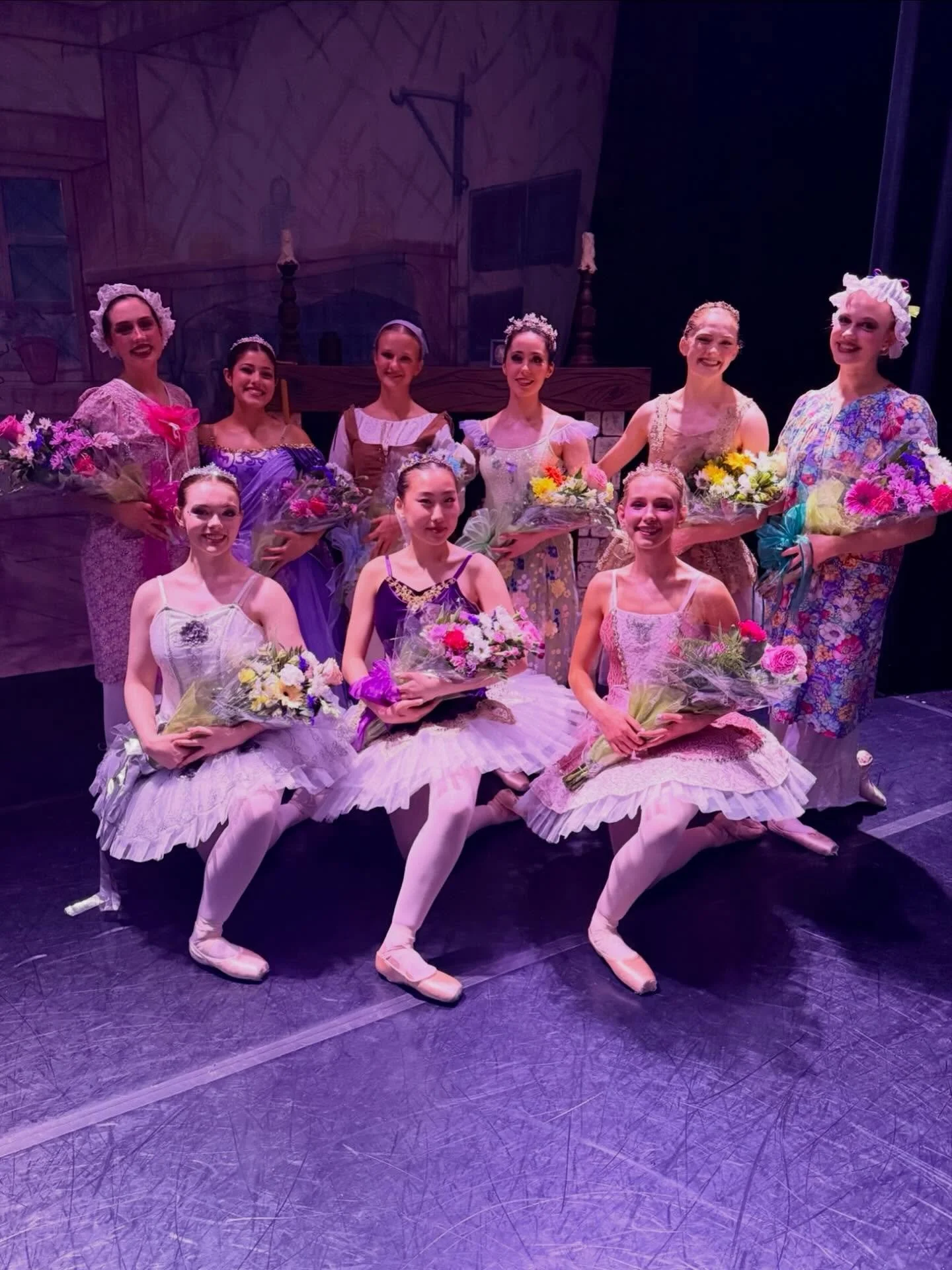 Congratulations to all of our 2026 seniors on their stunning performances, graduations, and so many exciting experiences to come! We are so proud of you.💕🎓