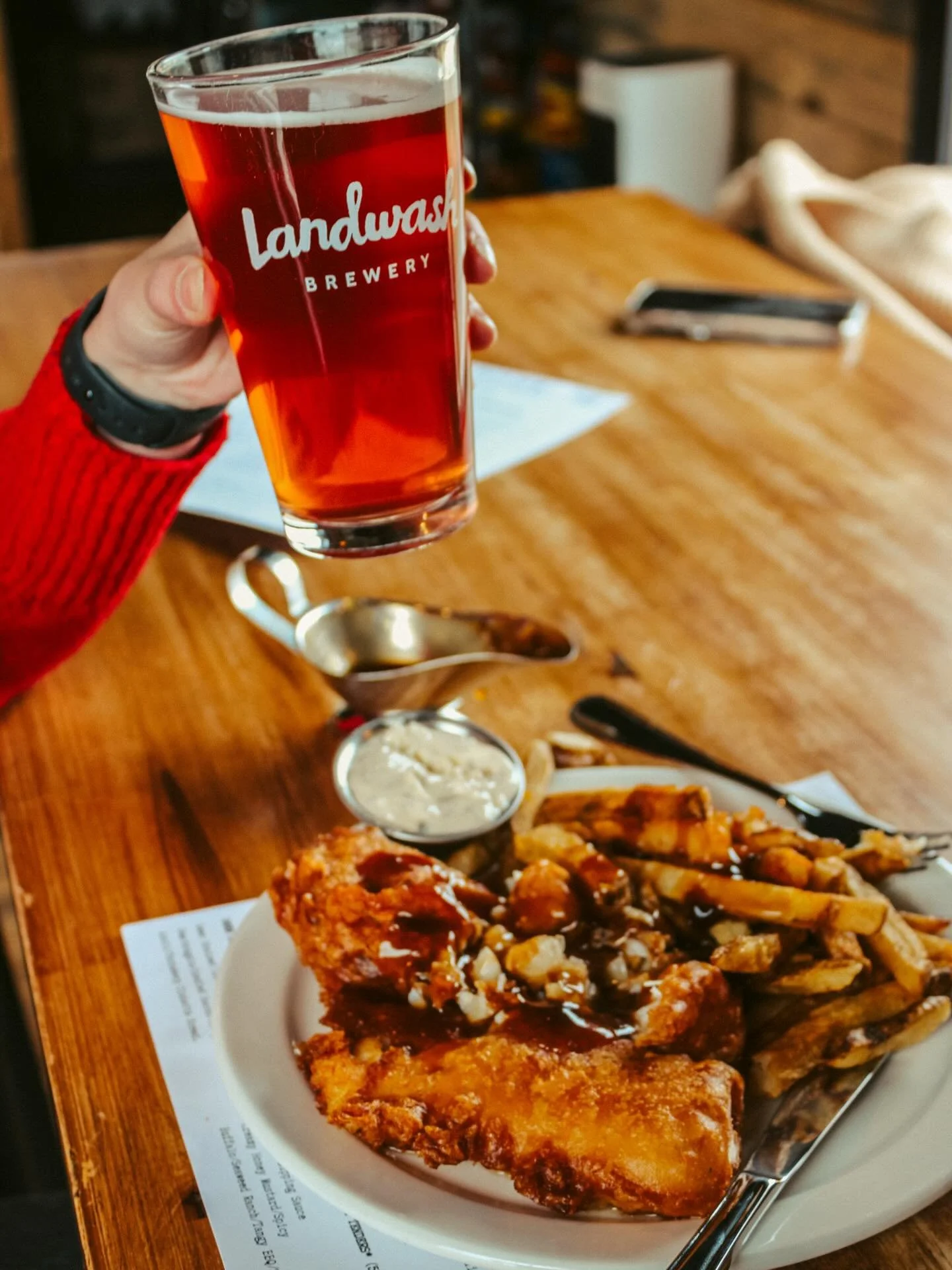 Sip, Savour &amp; Stay: The Ultimate Taphouse Anniversary Escape!
🎉 
In celebration of @theposttaphouse 3rd Anniversary, Landwash is once again teaming up with our friends at @barriswayretreat to bring you the ultimate night of indulgence. From fres